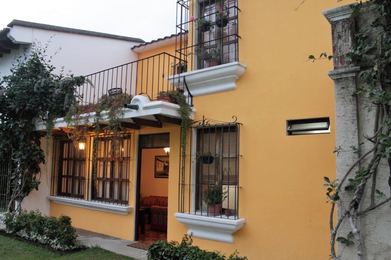 Villas Santa Ana-Ricardo Antigua Exterior photo